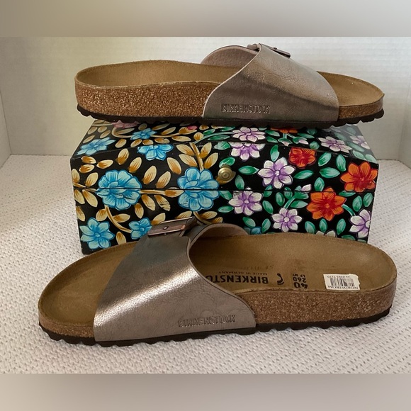 Birkenstock Bronze Sandals with Cork Footbed and Buckle Closure - Picture 3 of 7